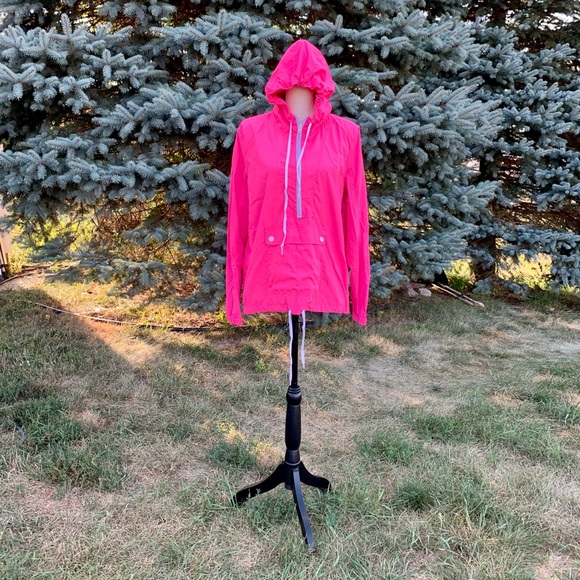 🌺MAKE OFFER🌺Aeropostale hooded windbreaker🌺 - Picture 2 of 4